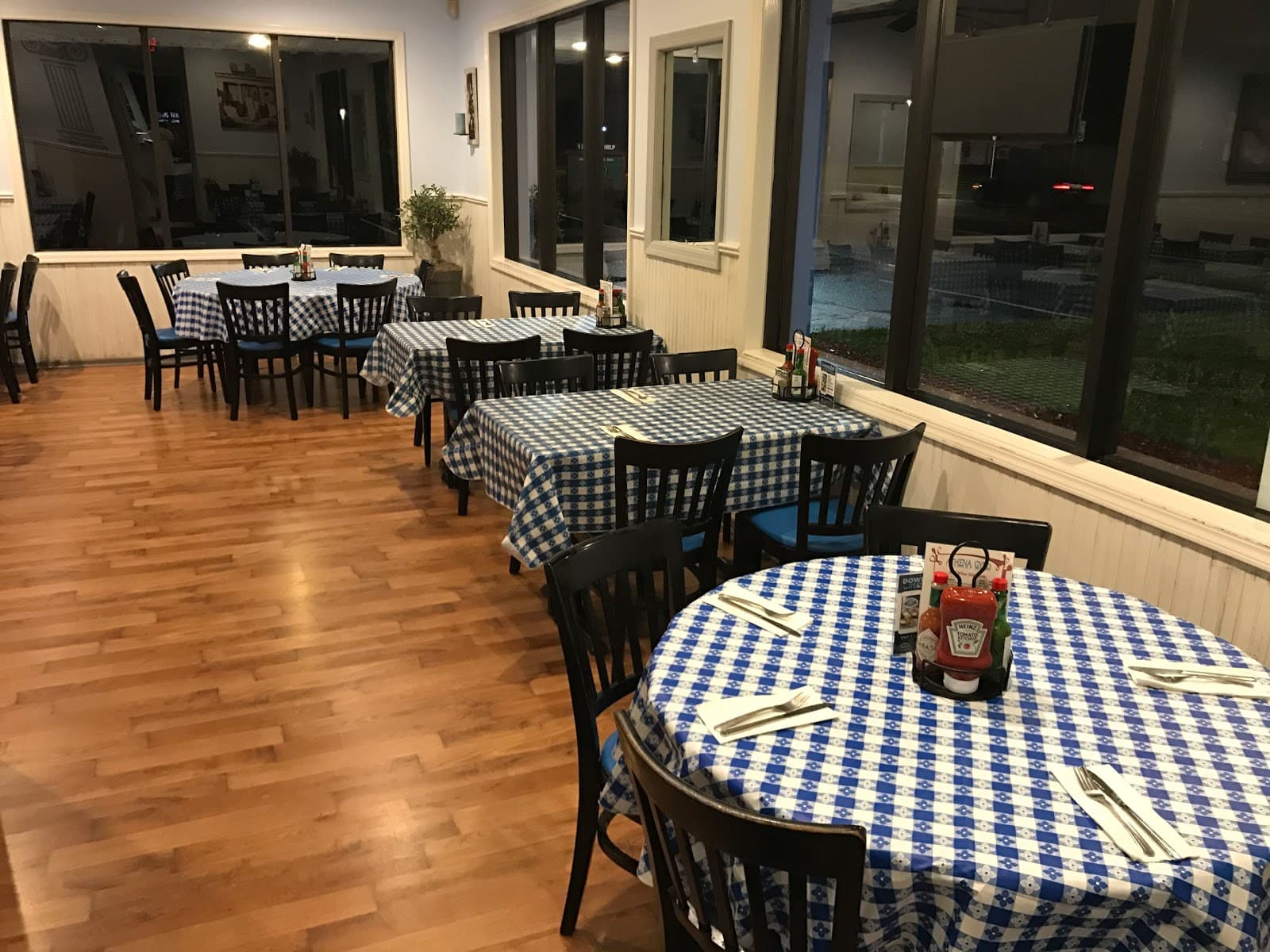 Athena Gyro Greek Taverna