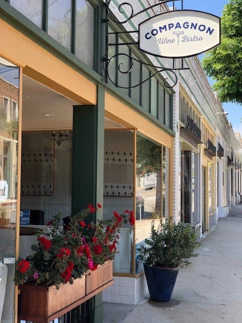 COMPAGNON Wine Bistro