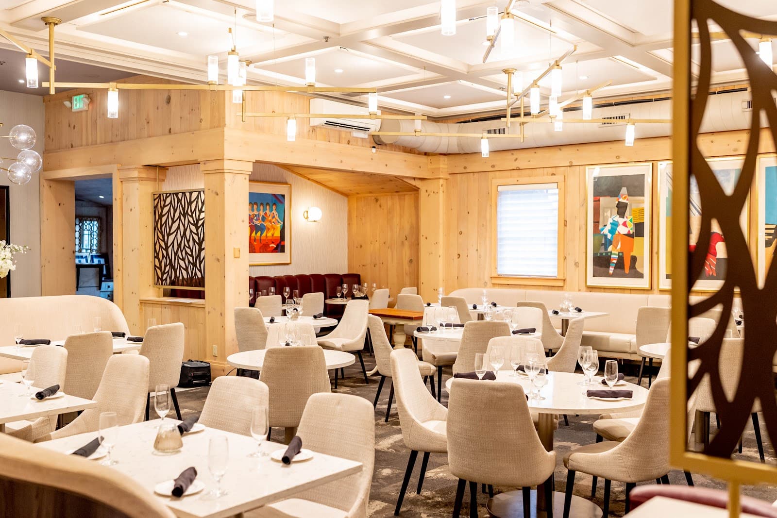 Vyne Restaurant & Bar