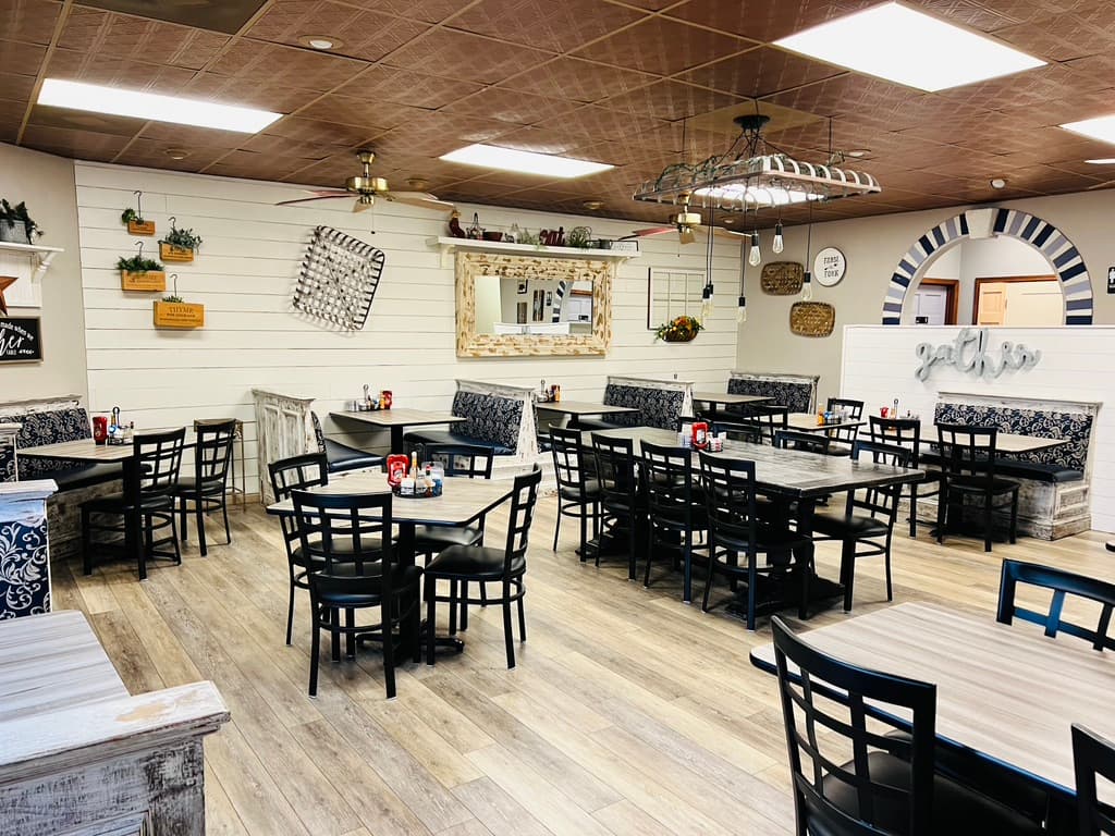 Rusty Rooster Breakfast and Lunch