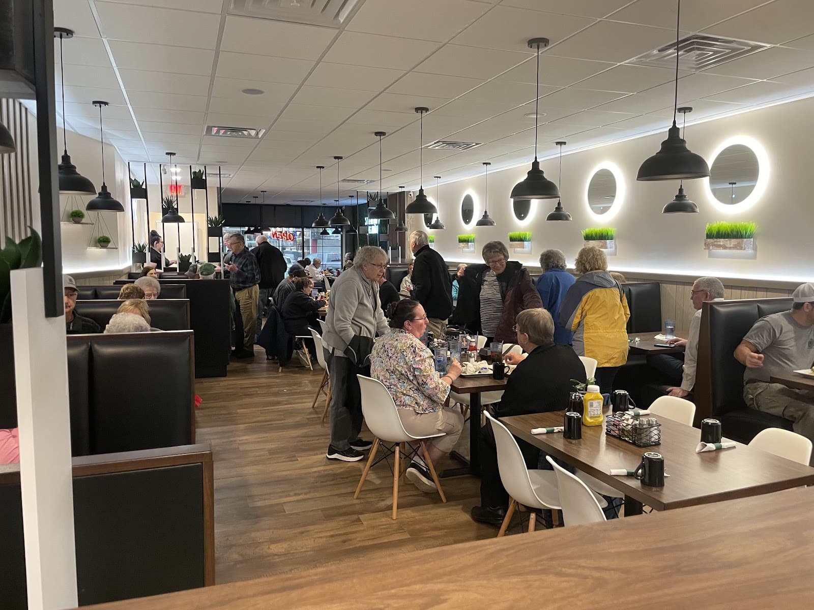 Dyersville Family Restaurant