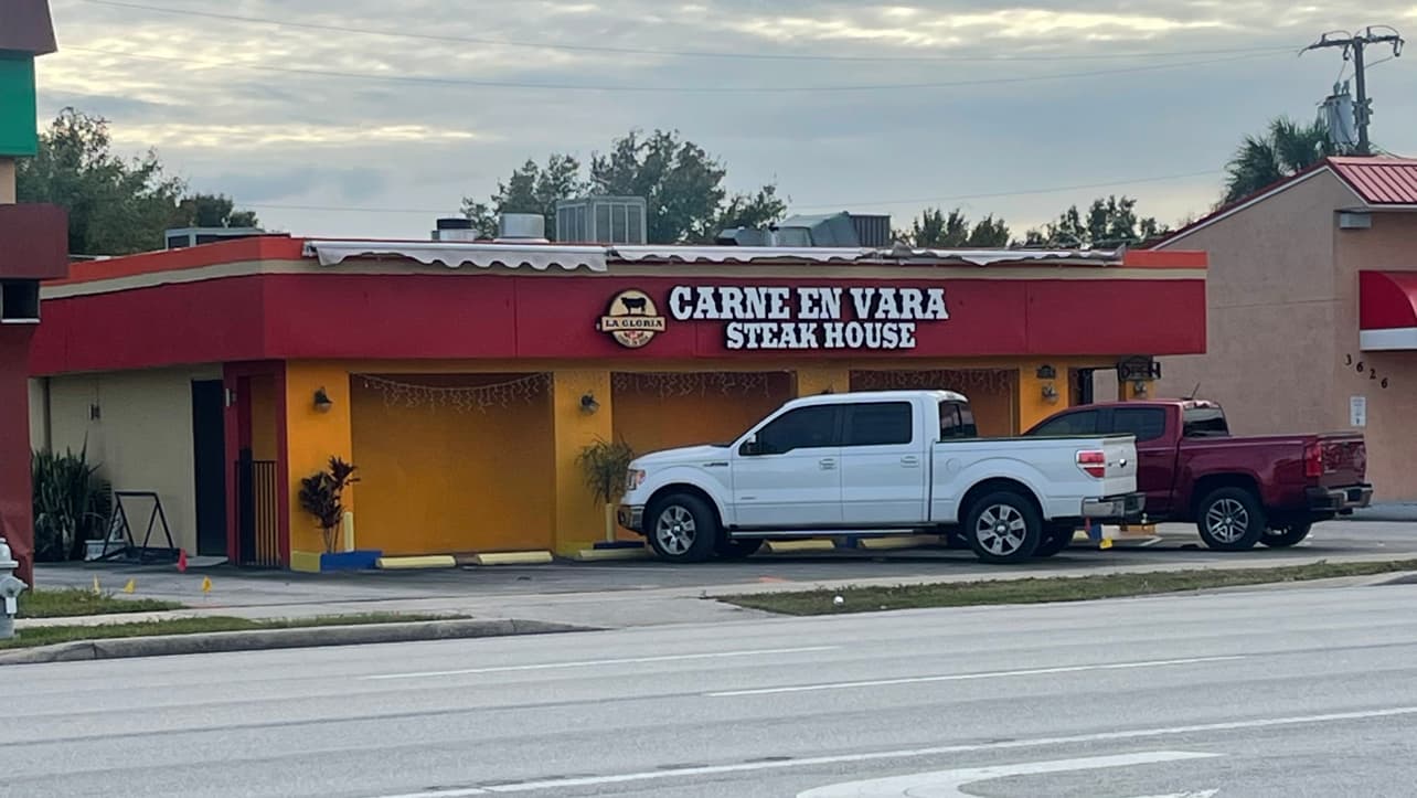 Carne En Vara La Gloria Grill