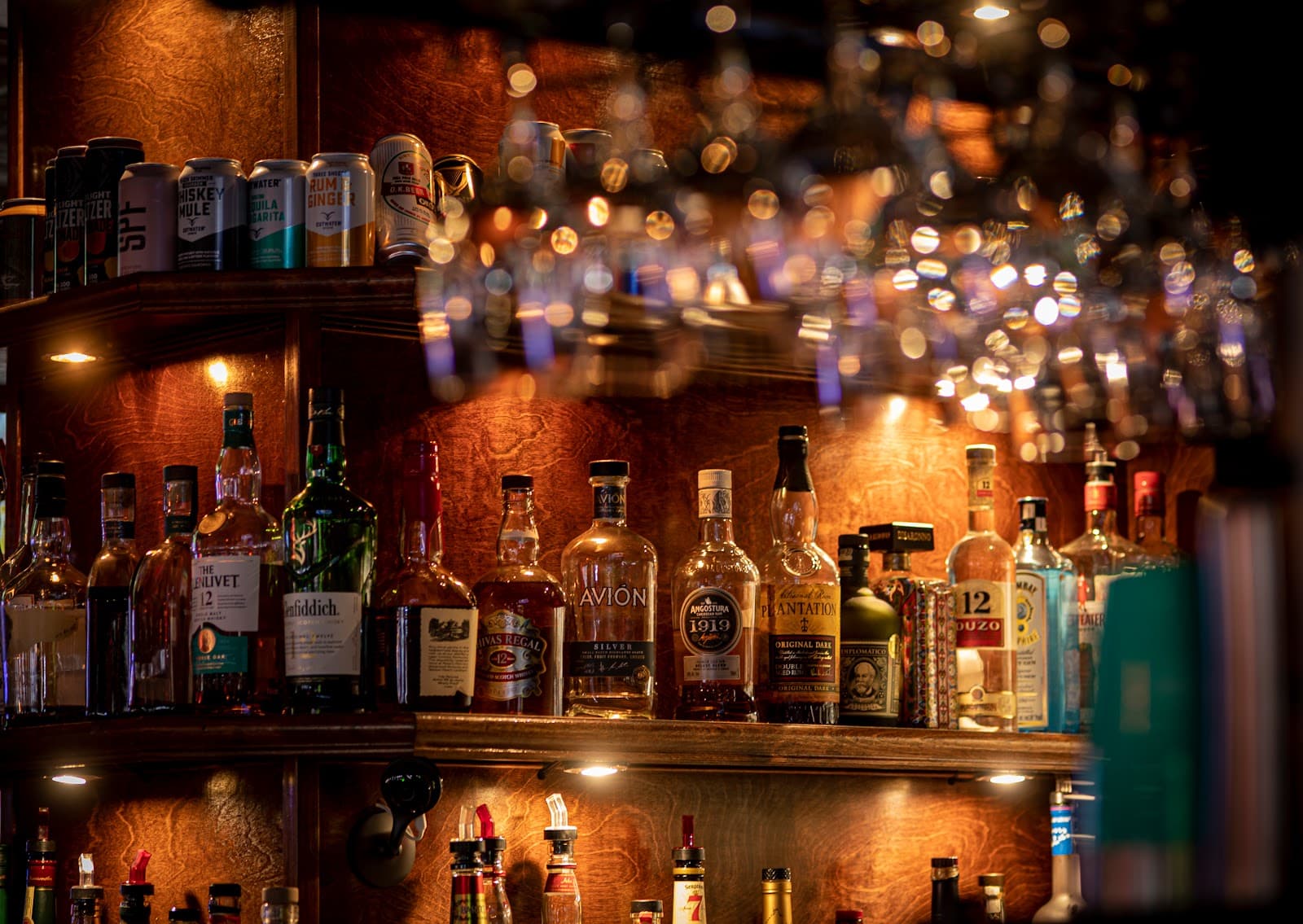 Illusion Bar Grill Cafe - Des Plaines,IL.