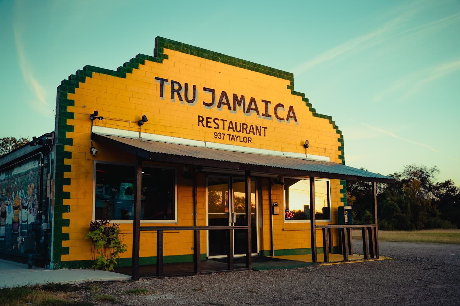 Tru Jamaica Restaurant
