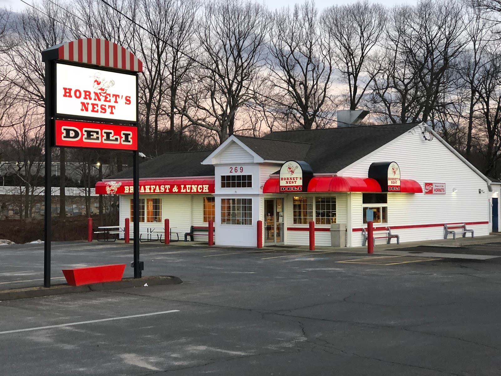 HORNET'S NEST Breakfast - Lunch - Catering