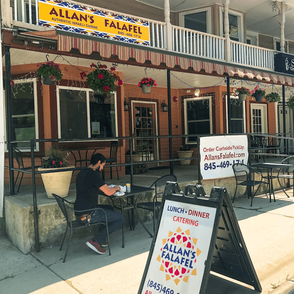 Allan's Falafel