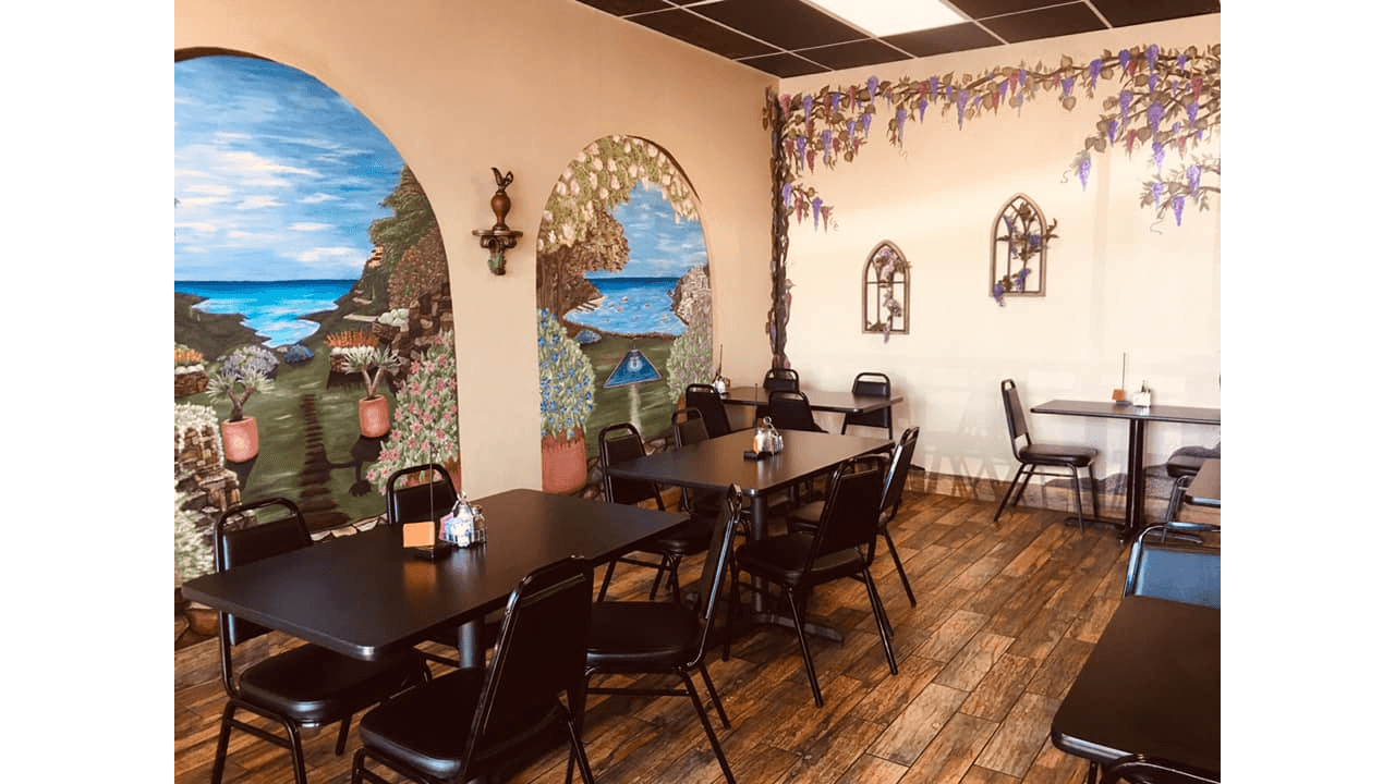 Foodies Restaurant & Grill