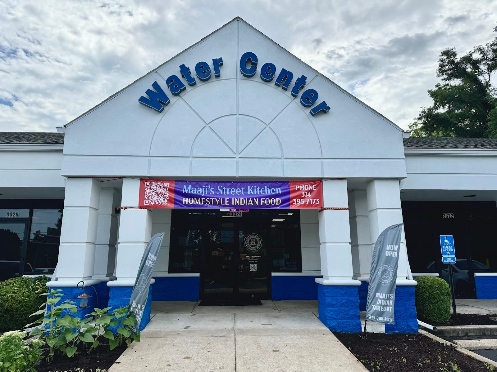 Maaji's Street Kitchen