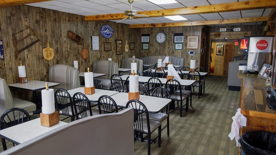 Porky's Blazin' Bar-B-Q