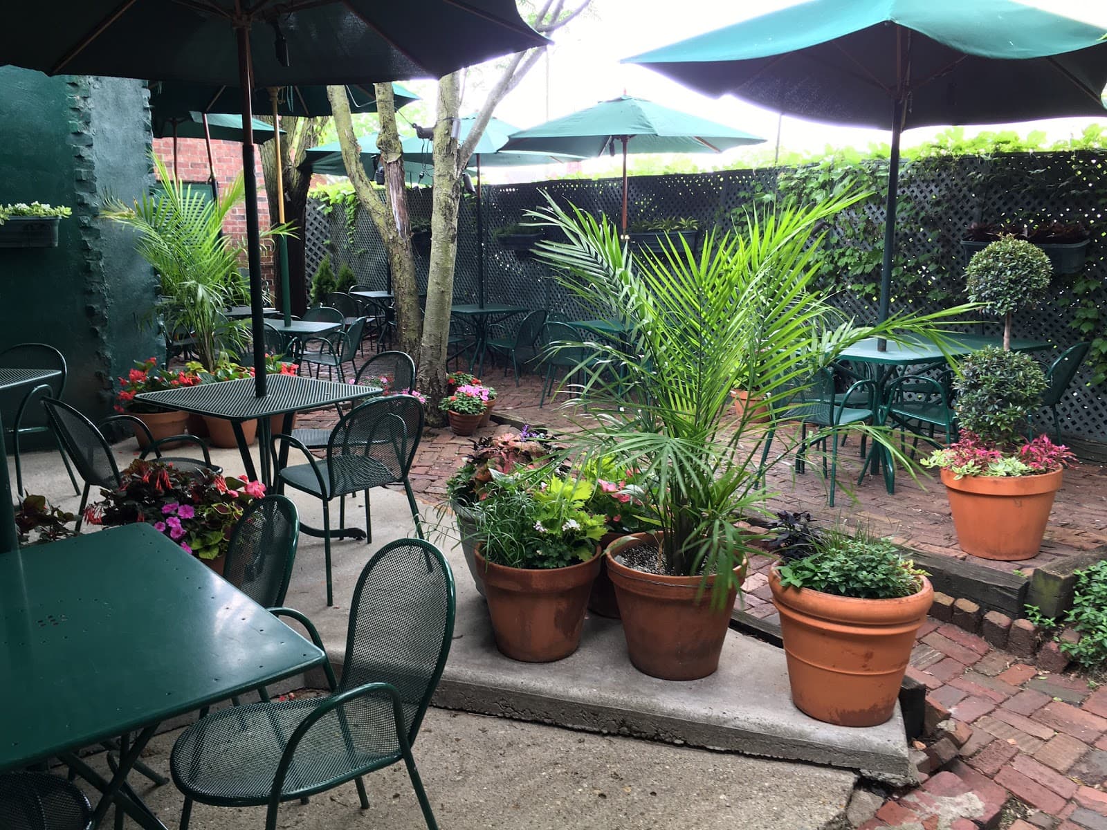 Landmark Café & Crêperie