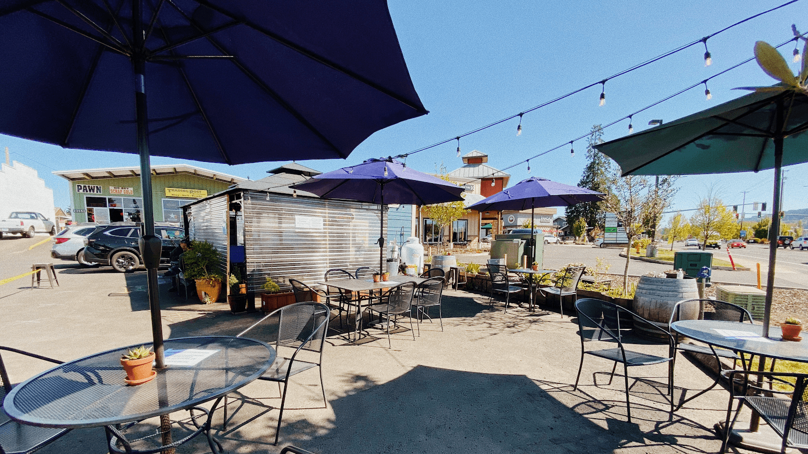 Dos Mundos Mexican American Cuisine