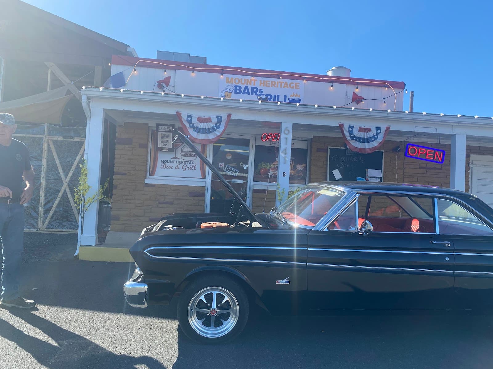 Mount Heritage Bar and Grill